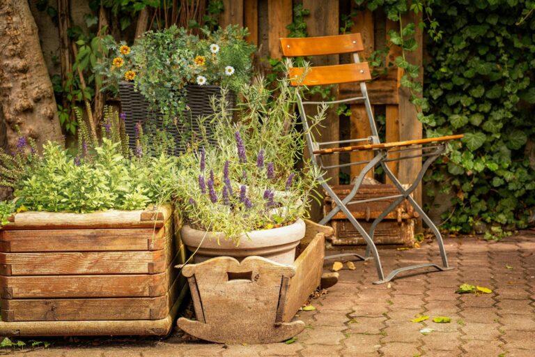 Fabriquer un carré potager qui dure dix ans : bois, dimensions, assemblage, remplissage