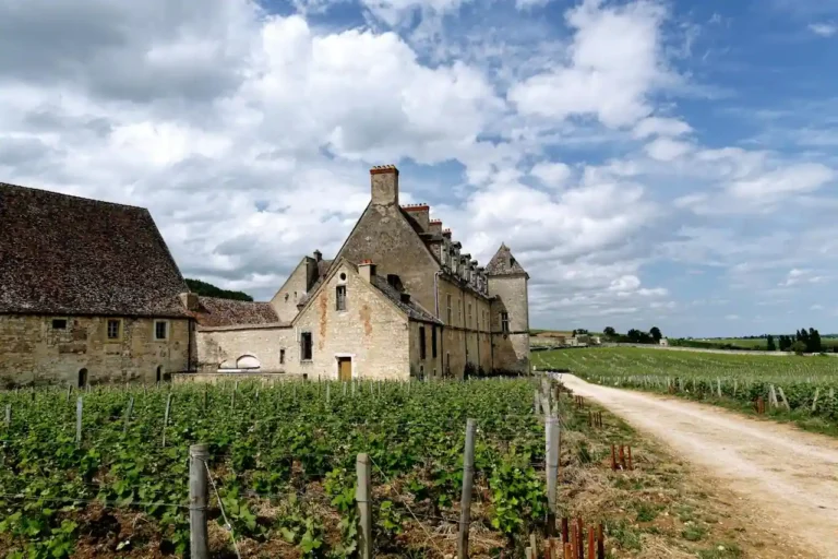 Estimer une maison dans la Yonne (89) : méthodes, bons interlocuteurs et pièges