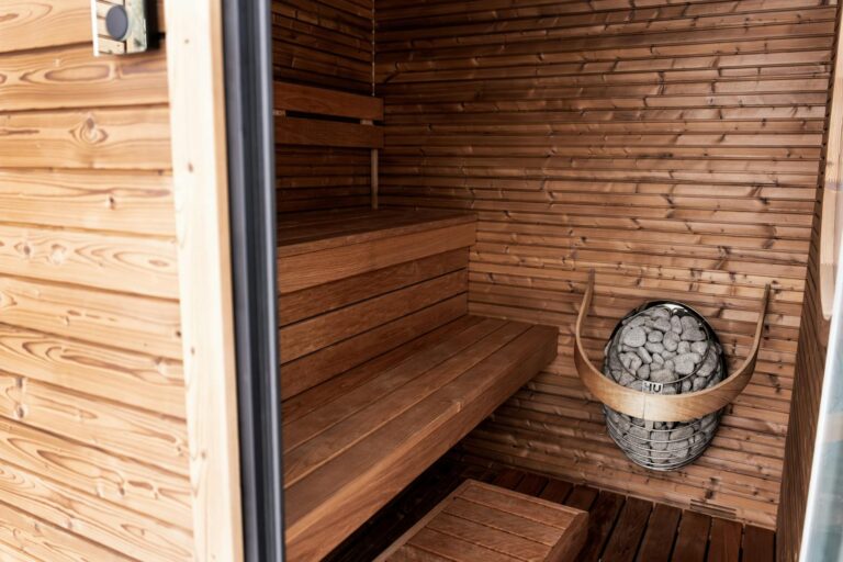 Installer un sauna dans son jardin : choix, préparation et démarches en clair