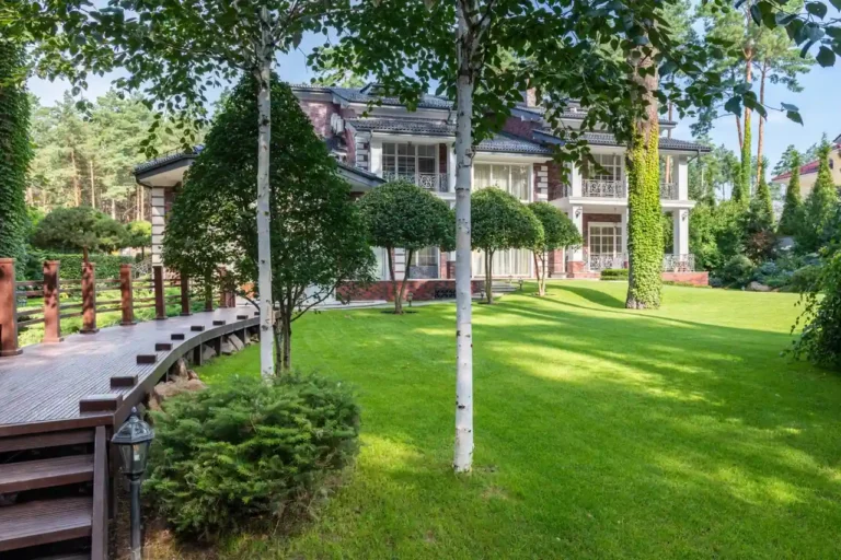 Allée de jardin : choisir le matériau et la réussir
