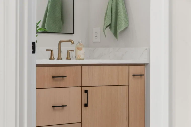 Meuble de rangement IKEA salle de bain : comment bien choisir