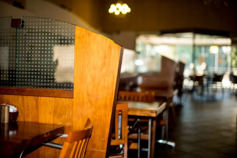 Mobilier de restaurant professionnel : bien le choisir