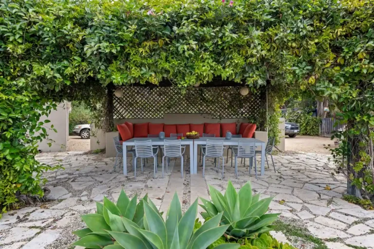 Table de jardin chez Super U : comment bien choisir
