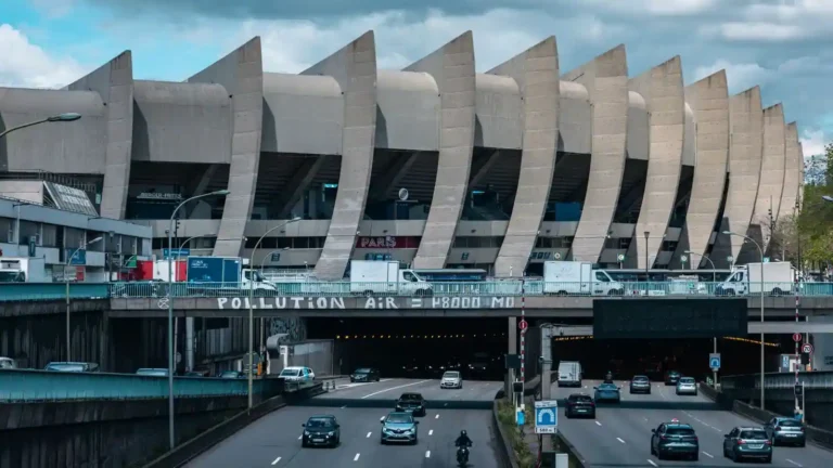 Construction du Parc des Princes : histoire et architecture d’un stade unique