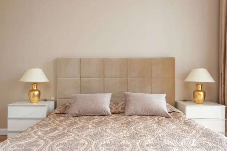 Aménager une chambre autour du lit : placement, tête de lit et déco