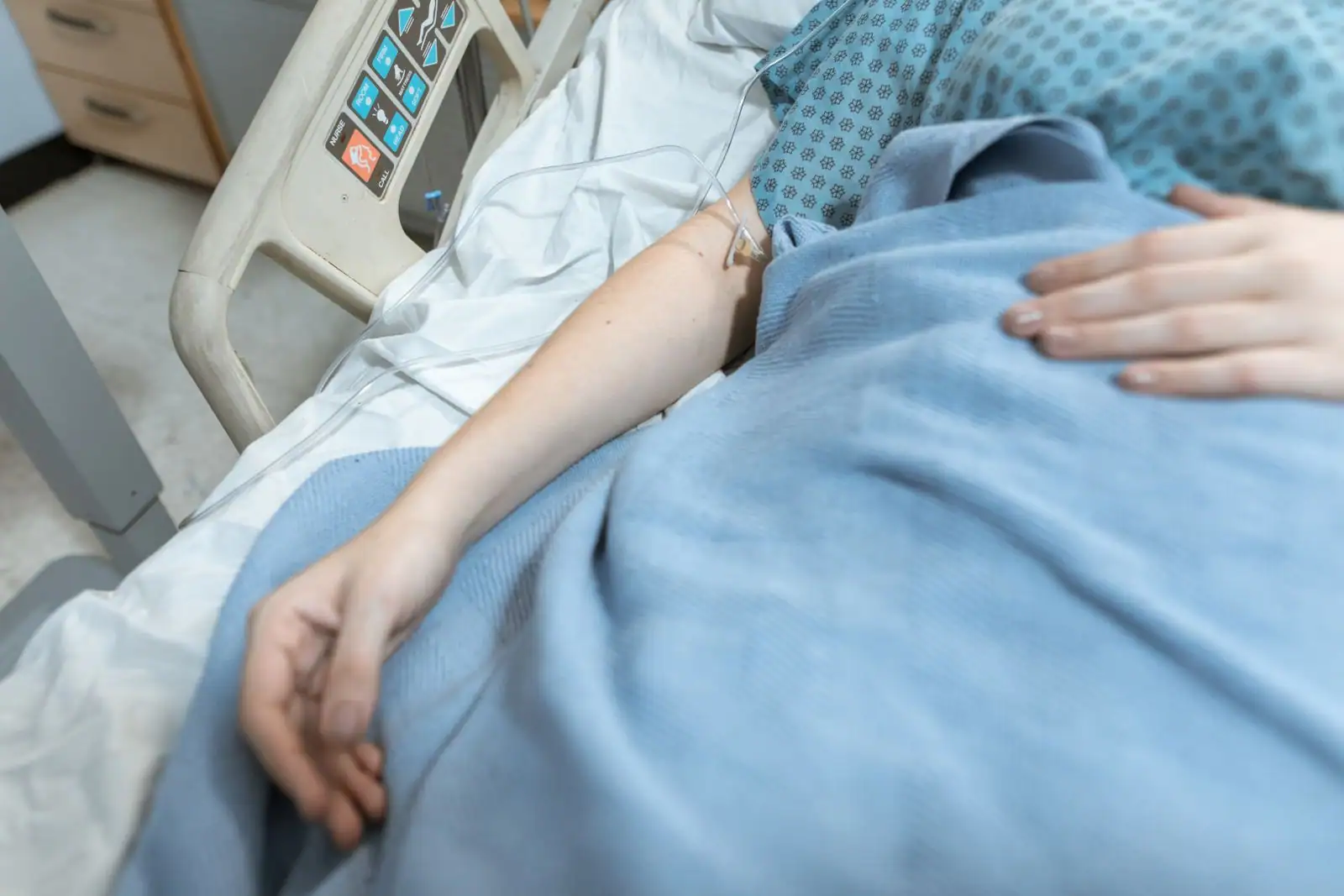 Perfusion intraveineuse en milieu hospitalier, illustration des traitements par voie veineuse