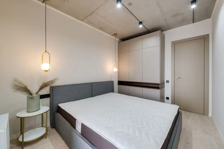 Chambre sans fenêtre : ce que dit la loi et comment l&rsquo;aménager