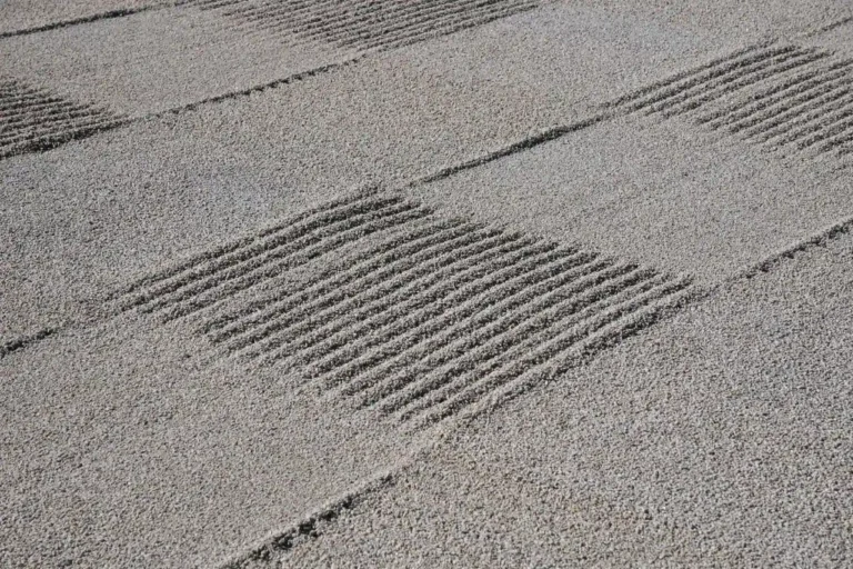 Jardin paysager zen : concevoir un espace sobre et apaisant